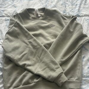 ALO Yoga Crewneck Sweatshirt in Sage Green